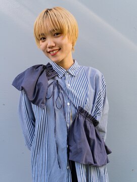 デビュー ヘアーメイク くびれヘアうる艶髪質改善ハリウッドトリートメント浦添宜野湾