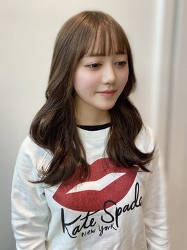 ステア ケース(stair case) 韓国風顔まわりカットレイヤー前髪カットトリートメント