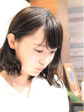 ラマハロ (La Mahalo) ブリーチ無しでキレイなアッシュ
