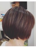 ツーブロック ボブ 襟足の内側は刈り上げたスタイル