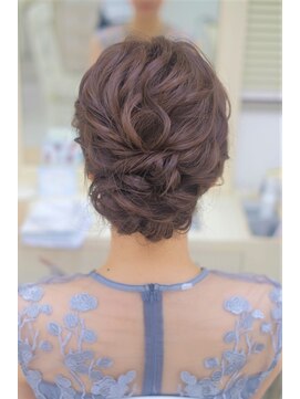 リサ 恵比寿(risa.) ねじり編みふんわりルーズアップ