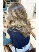 ヴィアスヘアー(vias hair)&nbsp;バレイヤージュ×グレージュ