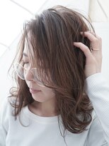 フェアスティックリヒト(VERSTECK Licht) 外国人風バレイヤージュ外ハネやわらかアップバング♪