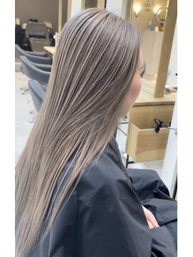 エリス ウメダ(Eliss umeda) 【冬カラー】ホワイトバレイヤージュ