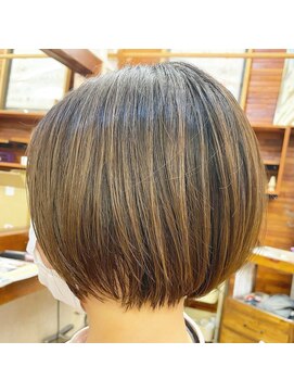 チューズデー(TUESDAY) 軽めショートボブ