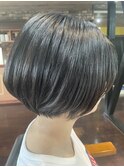 ショートボブ 大人ボブ 丸みショートボブ ツヤ感暗髪カラー