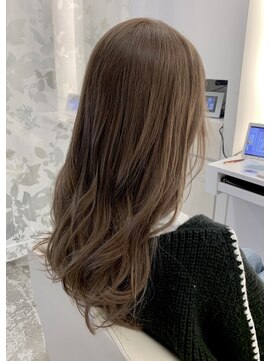 パシフィックダズールバトン(Pacific Dazzle baton) ブリーチ無し　ハイトーンカラー