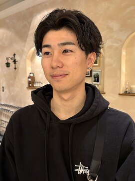 ビュートリアム265(BEAUTRIUM 265) メンズヘア・センターパート・メンズパーマ・ヘッドスパ銀座
