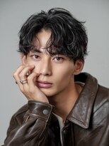 オーシャントーキョーオーバー 渋谷(OCEAN TOKYO OVER)&nbsp;韓国ヘアカルマパーマカルマバングセンターパート黒髪ウルフ