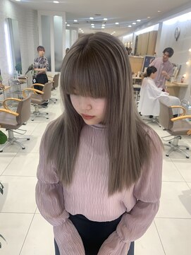 ヴァンカウンシル 金山(VANCOUNCIL kanayama) 寒色系ベージュカラー