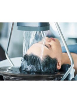 綺麗な髪は清潔な頭皮から☆リラクゼーション効果の高い中国式マッサージシャンプーで心地よい上質ケアを◎