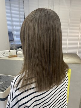 ナンバースリー 溝の口店(Number Three) グレーベージュカラー【N°3溝の口】