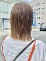 オーガニック アトリエ 大宮(organic+atelier)&nbsp;20代30代大人可愛いアッシュベージュくびれボブ耳掛け透明感