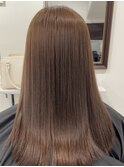 ブリーチなしのWカラーでベージュにイメチェン