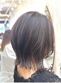 ☆くびれボブよりも毛先に軽さを!くびれウルフカット