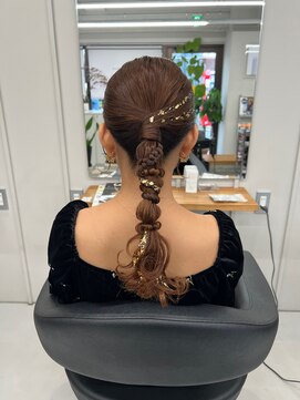 バルベストーキョーサウス(BARBES TOKYO SOUTH) タイトなローポニー編み下ろし【清板】