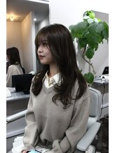 クロ(Chro) レイヤーカット×オリーブベージュ