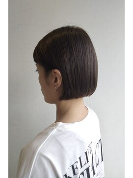 イタクラ 赤道店 (ITAKURA) ショートボブ／ミニボブ／切りっぱなしボブ／ぱっつん前髪