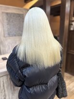 モアムー(Moremuu)&nbsp;【Maho】ホワイトブロンド