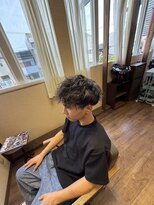 ヘアーズ はれるや(hair's)&nbsp;スパイラルパーマ波巻きパーマ黒髪マッシュ刈り上げメンズヘア