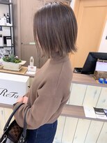 ヘアー アトリエ アンジー(Hair Atelier Angee)&nbsp;ダブルオンカラーハイライトのヌーディーベージュ