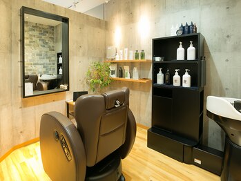 ヘアー ラウンジ ウル(Hair Lounge Uru)の写真/【千川駅徒歩1分】全席完全個室。カットからヘッドスパまで、自分だけの贅沢空間で極上のサロンタイムを。