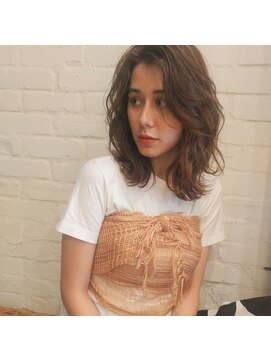 ラレイ(Lalei) ＊ミディアムヘア　レイヤーカット　辻幸奈