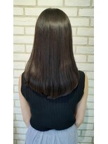 アッシュ 十日市場店(Ash)&nbsp;透明感の秘密はこのカラー！カーキグレーカラー！