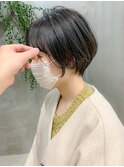 ショートボブ、ブルーブラック、丸みショート、ネイビーカラー
