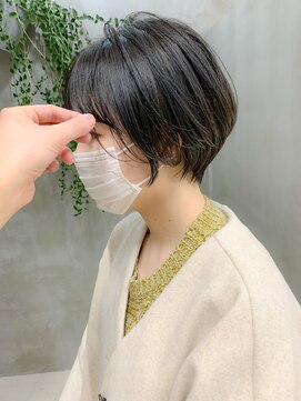 テトヘアー(teto hair) ショートボブ、ブルーブラック、丸みショート、ネイビーカラー