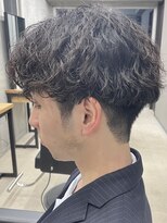 フイ 代々木(Hui)&nbsp;アップバング/メンズツーブロックマッシュ/束感ショート波巻き