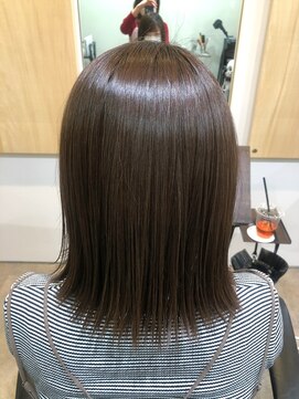 ラベスト バイ セロ 池袋メトロポリタン前(LOVEST by CERO) サラ艶切りっぱなしボブ！