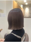 ココアグレージュ/ハイトーンカラー/切りっぱなしボブ