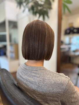ニコ ヘアデザイン ストレートミディアムボブ