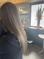 ダン(DAN.)&nbsp;ハイライトが綺麗なカラー