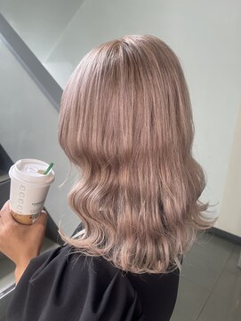 ベビーピンクカラー