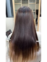 アム 表参道(am)&nbsp;小顔薄めバンググレージュレイヤーロング前髪パーマ黒髪