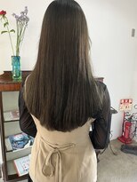 ヘアーアイストゥーレ(HAIR ICI TRE)&nbsp;ロング　オリーブ　ベージュ　髪質改善　似合わせ　担当阿知波