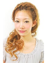 ゲッカビジン(GEKKABIJIN)&nbsp;編みこみハーフアップ《ヘアセット&着付 GEKKABIJIN》