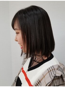 エイムヘアメイク 舟入店 ♪eimが届ける***軽めボブ