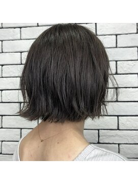 ヒョーゲ(Hyoge) 暗髪×外ハネボブ