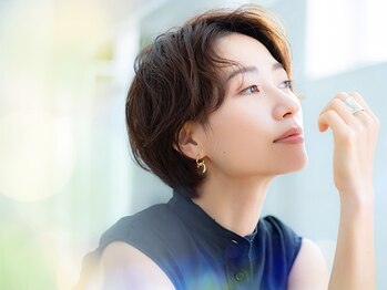 ヘアーラウンジ アンフィ 井土ヶ谷(Hair Lounge Anphi)の写真/自然な透明感♪髪に優しい薬剤を使用し,カラーダメージを抑え,艶やかな仕上がりに◎コロナ対策徹底実施中！