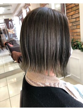 ミングルクラーロヘアー(MINGLE CLARO hair) グラデーションボブ