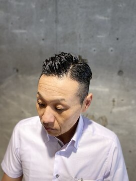 アラタナ 博多駅東店(ARATANA) 七三分けスタイル