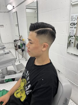 ウェルネス(Wellness) スキンフェード、さいどパート