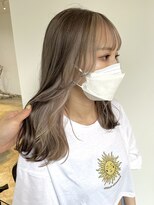 ヘアーアイストゥーレ(HAIR ICI TRE)&nbsp;インナーカラー ホワイトベージュカラー 担当渡辺聖