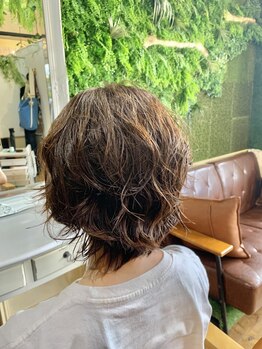 レガーロ(regalo)の写真/綺麗に整える必要のないパーマが楽!ポイントパーマからハードパーマまでお好みのパーマが長期持続します。