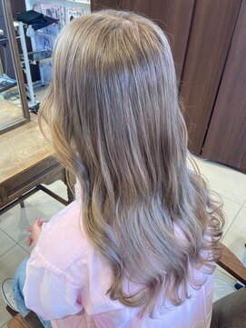 フォルテ 藤枝エピ店 ベージュ /ピンク/ヘアカラー /ハイトーンカラー //髪質改善/