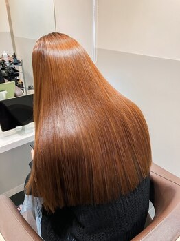 マヴィ(Ma Vie)の写真/酸性ストレートで、ダメージレスに仕上げます!髪の艶感・手触りの柔らかさをぜひ体感下さい♪