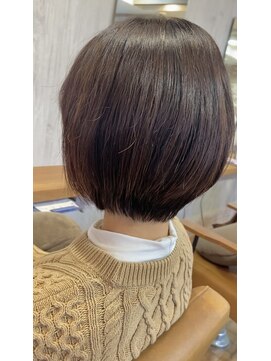 ヴィサージュクルー(VISAGE crew) 首元のすっきり感とショートボブデザイン！